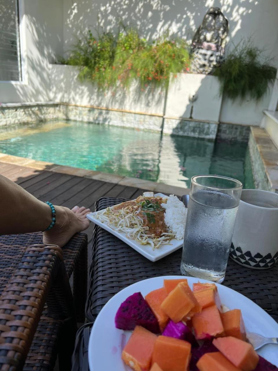 Happy Together By Kresna Hospitality Seminyak Esterno foto